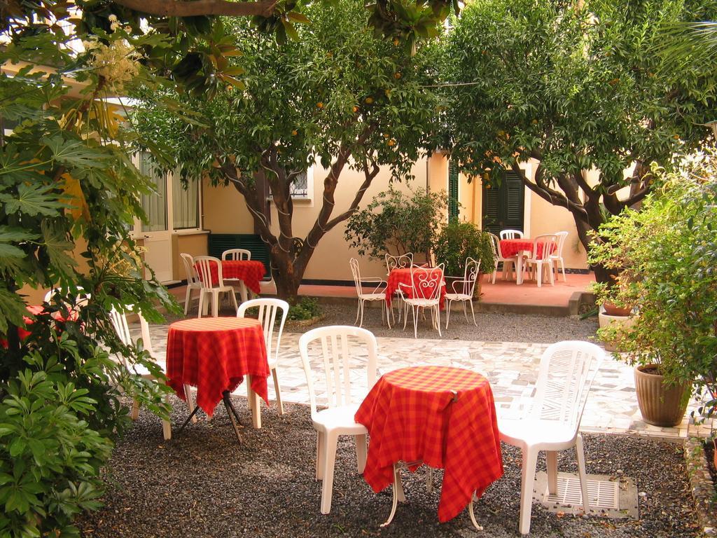 Residence Italia Finale Ligure Pokoj fotografie