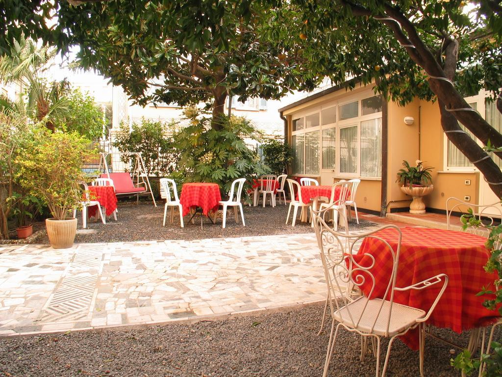 Residence Italia Finale Ligure Exteriér fotografie